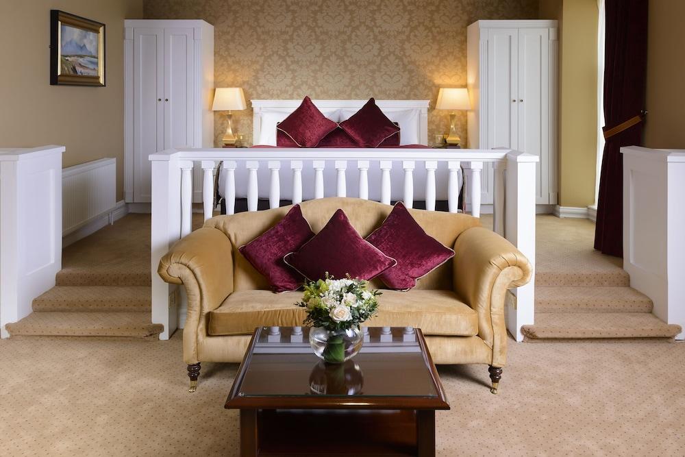 The Lake Hotel Kilclogherane Exterior photo